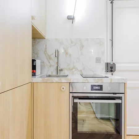 Modern -2p- Near Montmartre Apartment Paris