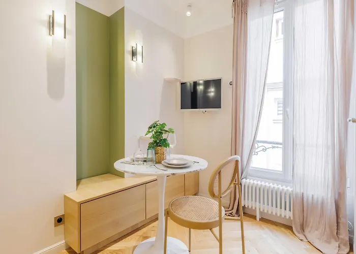 Modern -2p- Near Montmartre Apartment